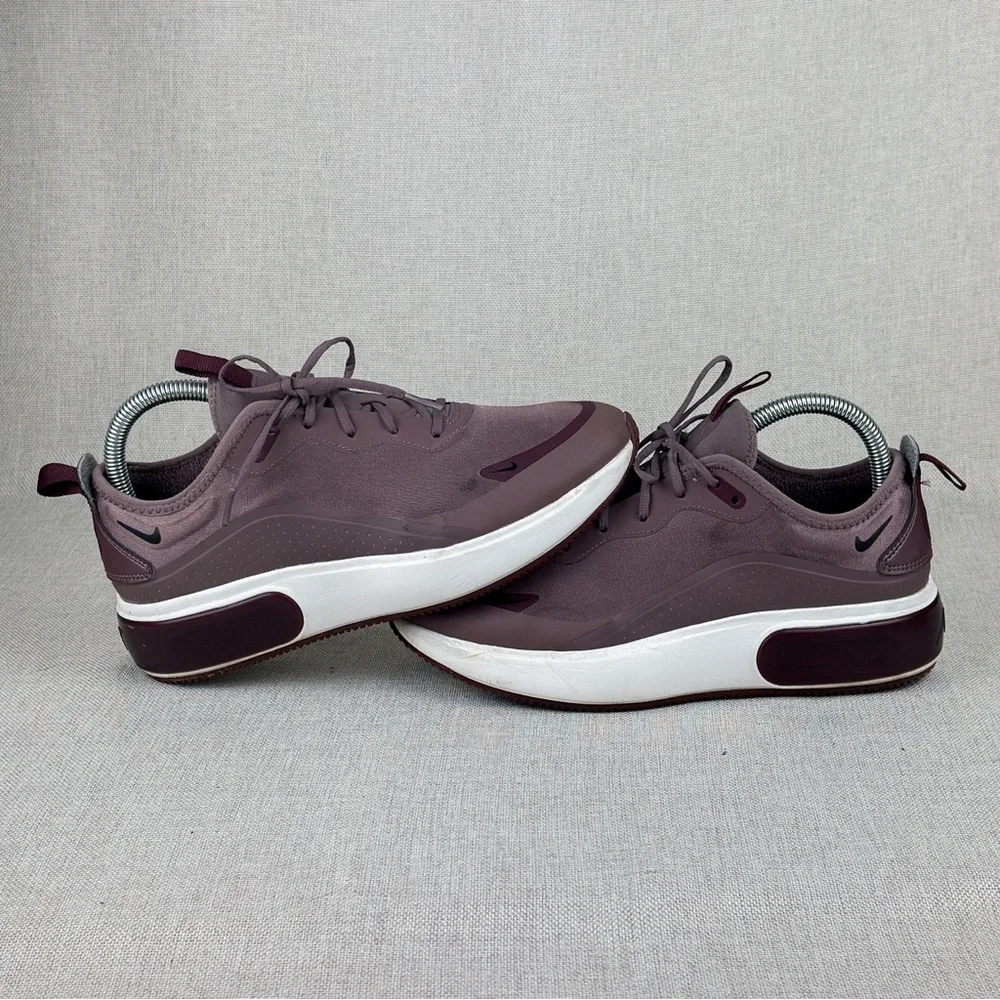 Nike Air Max Dia Women's Shoes Size 8 Color: Plum Eclipse/Black - Picture 2 of 13